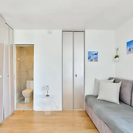 Lovely 400 Meters From Montparnasse Station 파리