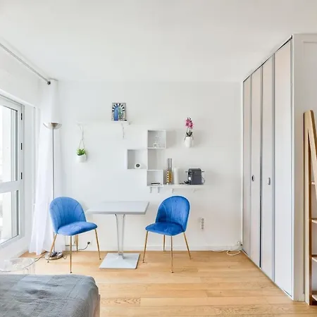 Lovely 400 Meters From Montparnasse Station